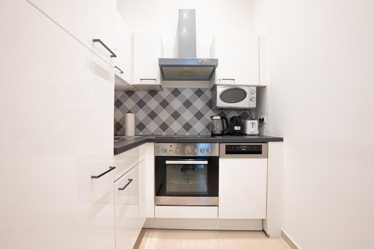 Apartment In The Central Area. 5 Minute'S Walk To The Danube. Відень Екстер'єр фото