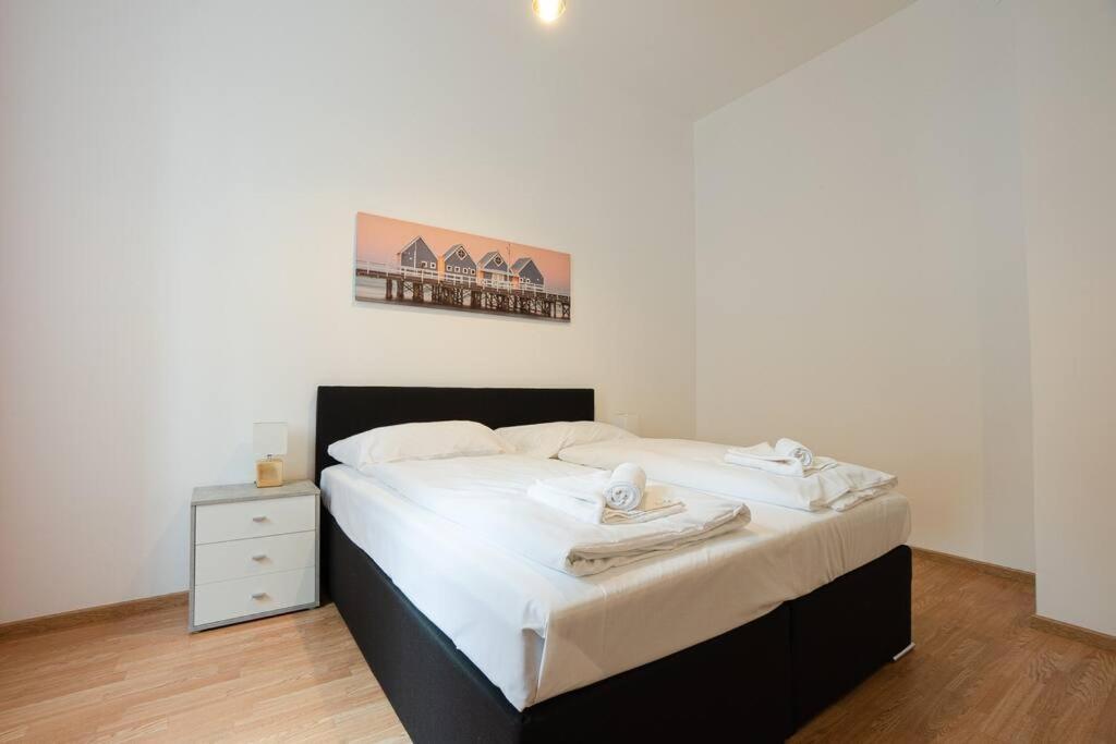 Apartment In The Central Area. 5 Minute'S Walk To The Danube. Відень Екстер'єр фото