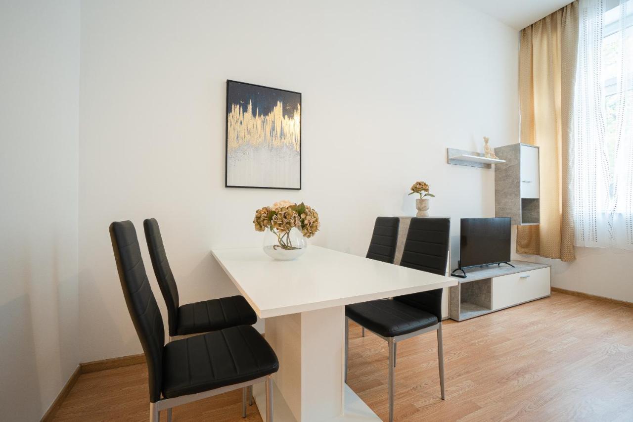 Apartment In The Central Area. 5 Minute'S Walk To The Danube. Відень Екстер'єр фото